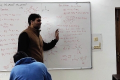 Chemistry-class-in-Rohini